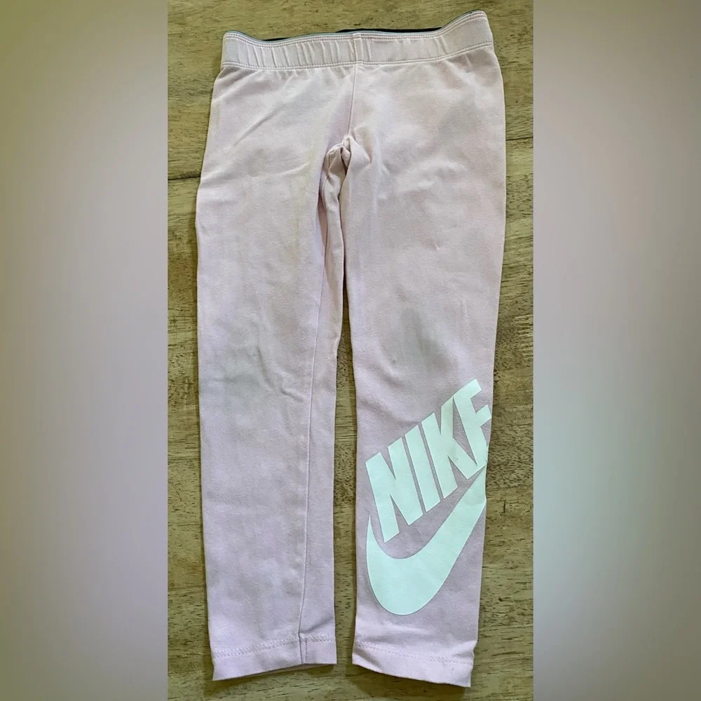 Nike Girls’ Sz‎ 5 Lt Pink Leg-A-See Logo Leggings